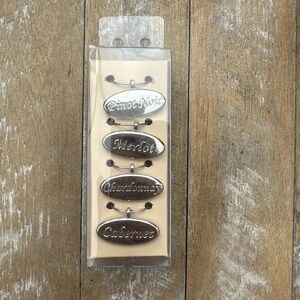 ⚜️Set of 4 Silver Wine Glass Charms - Grape Variety Labels